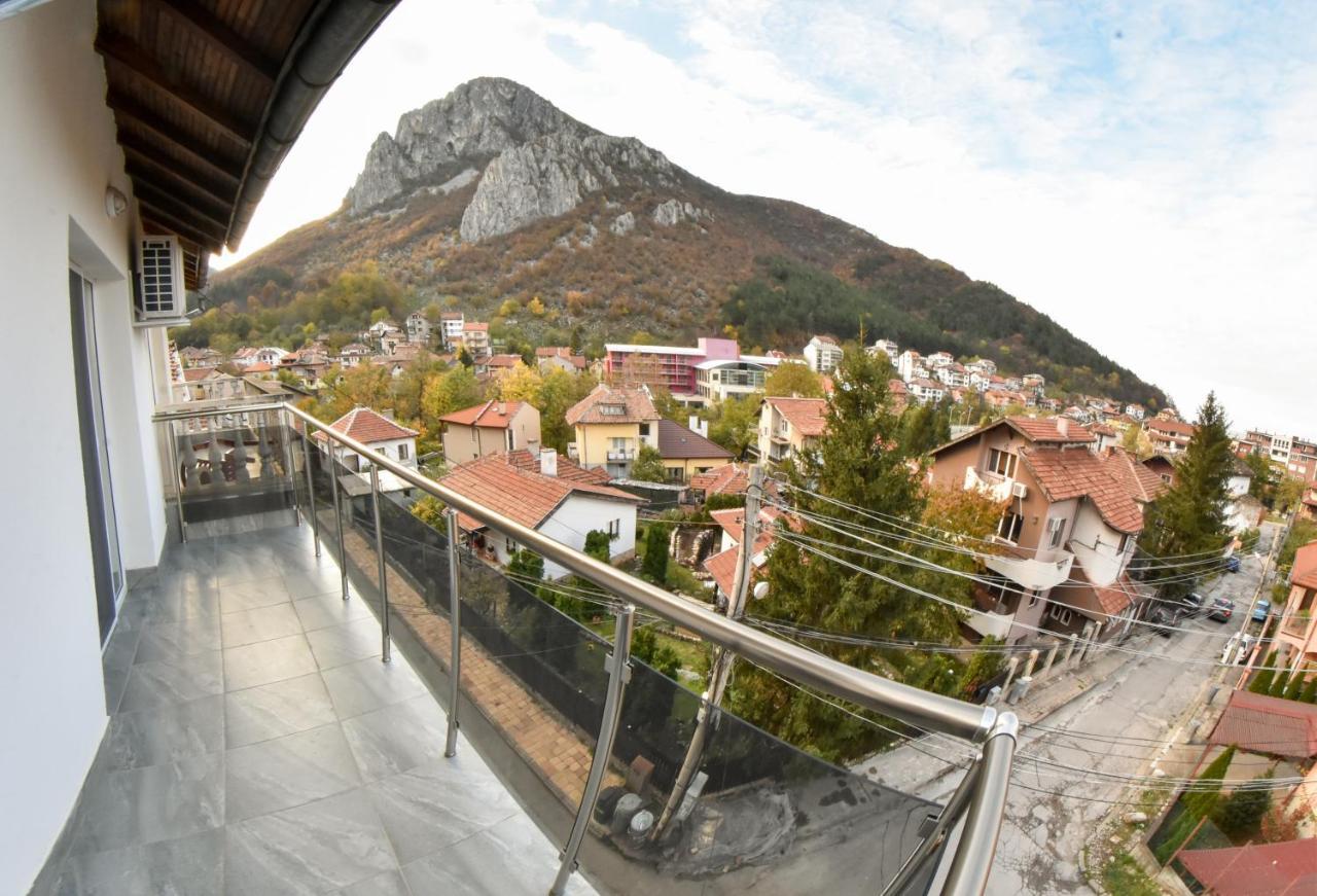 Раде 3-Враца Vratsa エクステリア 写真